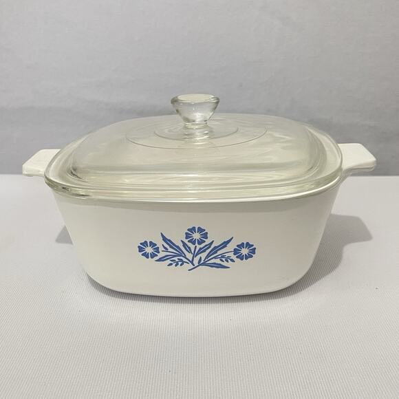 Corning Ware Blue Cornflower Casserole Dish 1 1/2 Qt P 1 1/2 B & Pyrex Lid C-24 - Picture 1 of 13